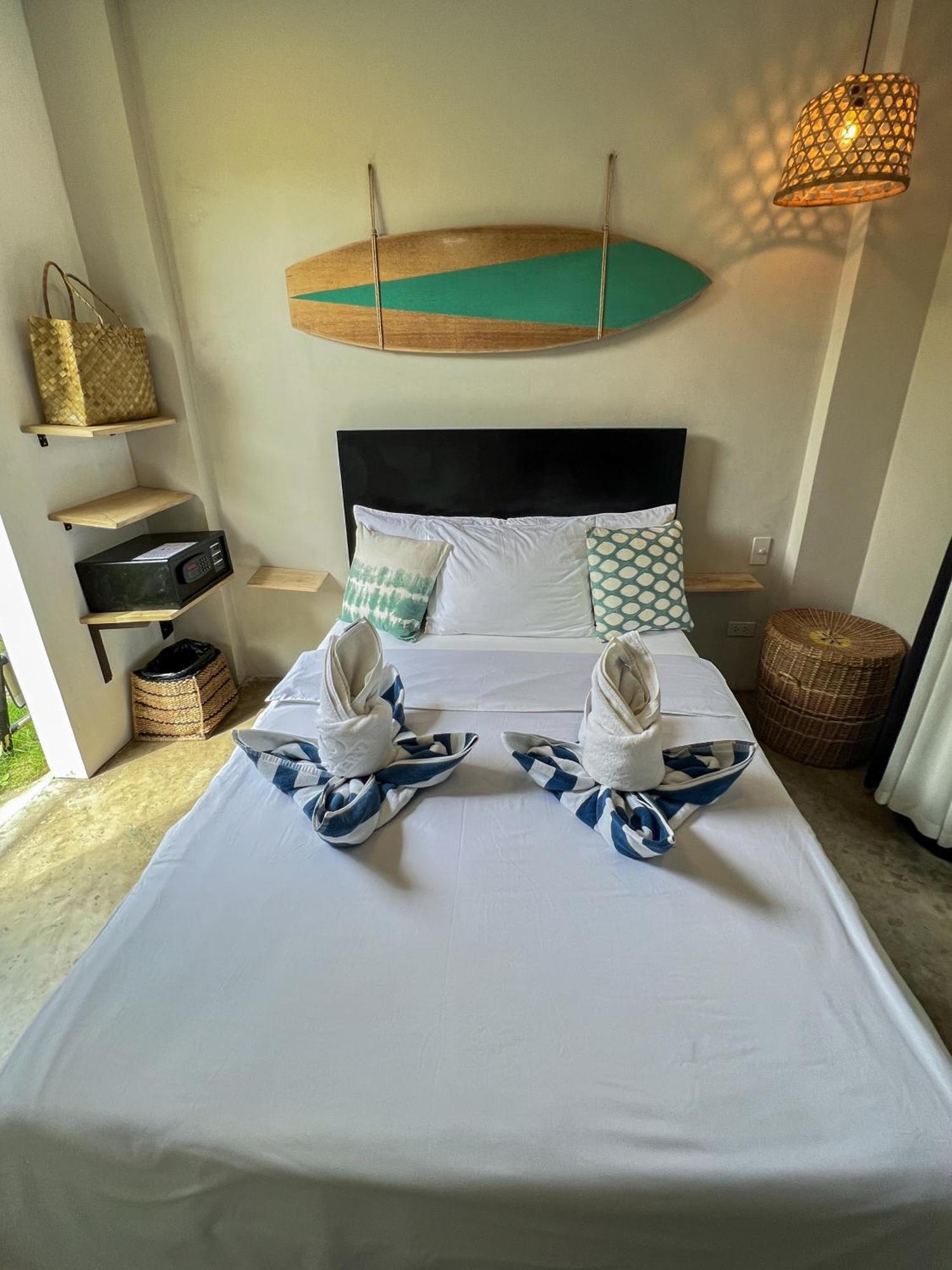 Hotel Siargao Bed And Brewery à General Luna  Extérieur photo